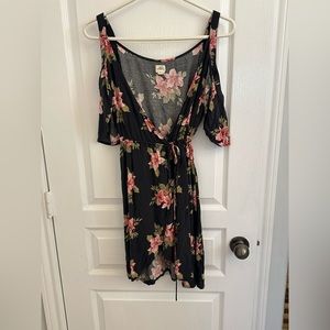 O’Neil floral wrap dress size small